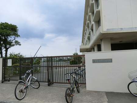 ���ӊ��@���w�Z 120m ����s���l�����w�Z