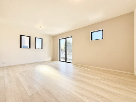 ���r���O�@���������R�Ɖ�b�����܂��A�S�n�悢�ЂƂƂ�