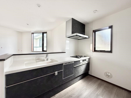 �L�b�`���@�������Ƒ����J��[�߂�A������̂���L�b�`��