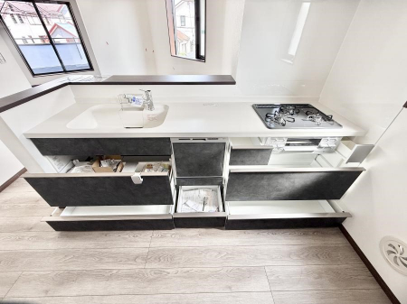 �L�b�`���@���������y���݂ƐH�ׂ�K����͂���L�b�`��