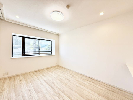 �Q���@����