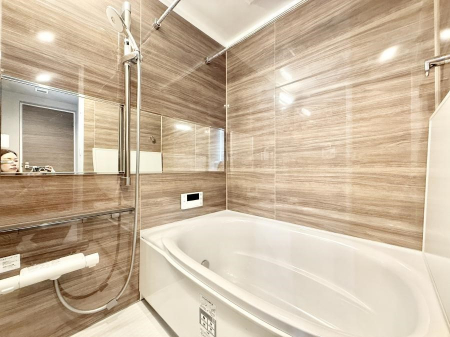 �����@����