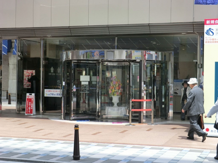 ���ӊ��@�V���b�s���O�Z���^�[ 320m �����������{��V���b�s���O�v���U