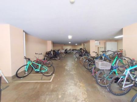 ���̑��@�O�ρ�������Ɛ������ꂽ���֏�ŁA���]�Ԃ̕ۊǂ����S�ł�