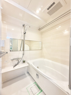 �����@����