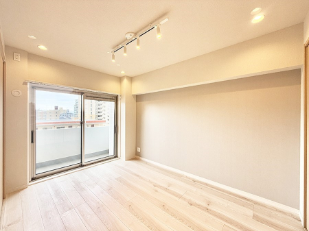 �q�������@����