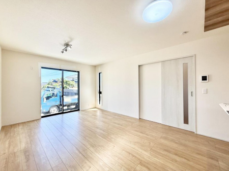 ���r���O�@2����  �����났�ƏΊ炪�W�܂�A�S���܂郊�r���O