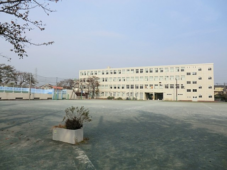 ���ӊ��@���w�Z 400m ���l�s�����쏬�w�Z
