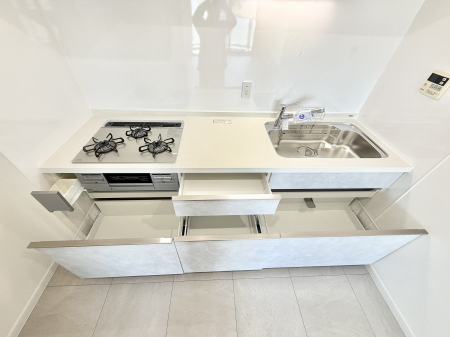 �L�b�`���@�������Ƒ����J��[�߂�A������̂���L�b�`��