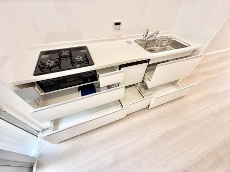 �L�b�`���@�������Ƒ����J��[�߂�A������̂���L�b�`��