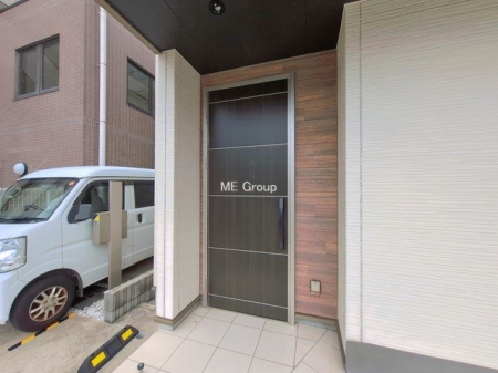���ց@�O��