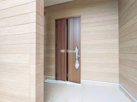 ���ց@�O��